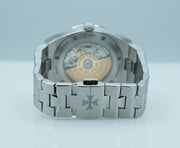 Vacheron CONSTANTIN OVERSEAS 4000V MOONPHASE RETROGRADE DATE BLUE DIAL 2025 FULL SET thumbnail 6