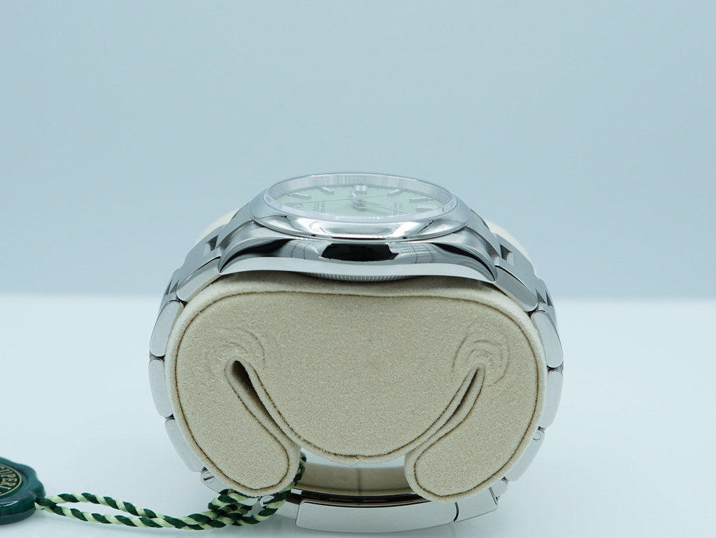 BRAND NEW Rolex 126000 OYSTER PERPETUAL 36 PISTACHIO DIAL 2025 FULL SET