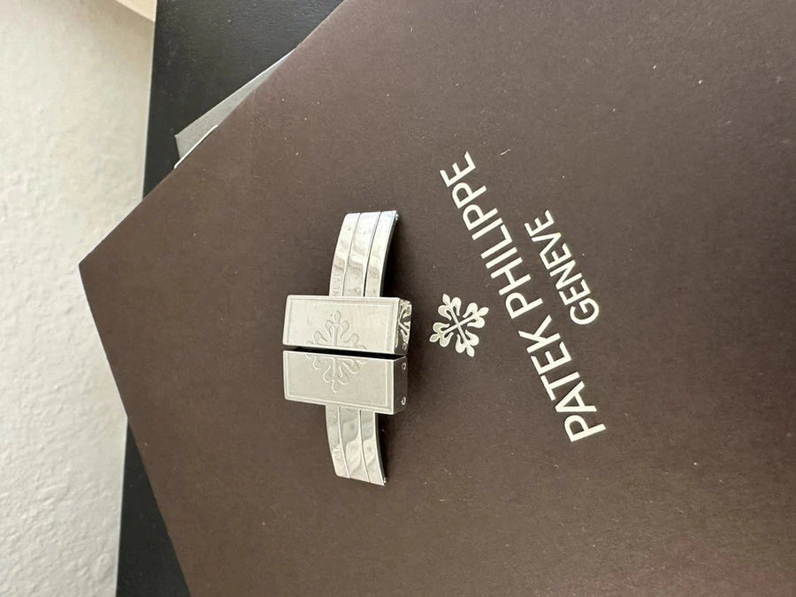 Patek Philippe Stainless Aquanaut 16mm Butterfly Deployant Clasp